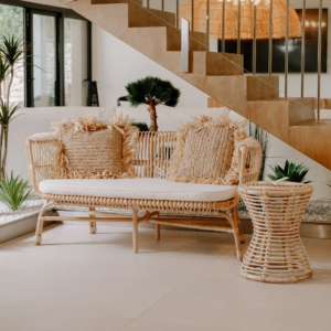 Grande banquette en rotin avec son coussin