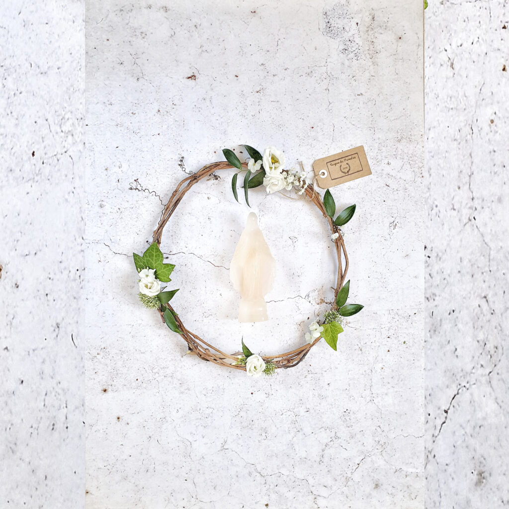 Vierge miraculeuse "papyrus" en cire
