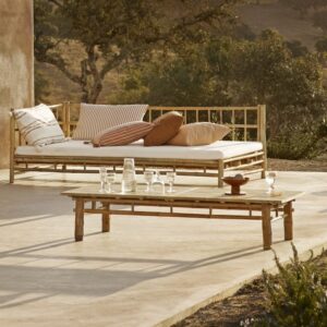 Table basse en bambou