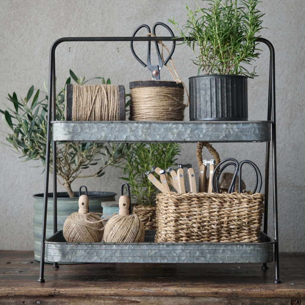 Etagère en métal