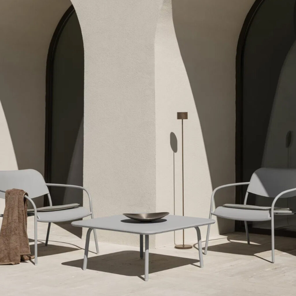 Table basse carrée de jardin, « Yua » gris clair