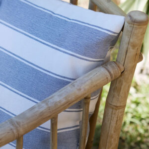 Housse de coussin en coton recyclé denim Mega, 50 x 75 cm